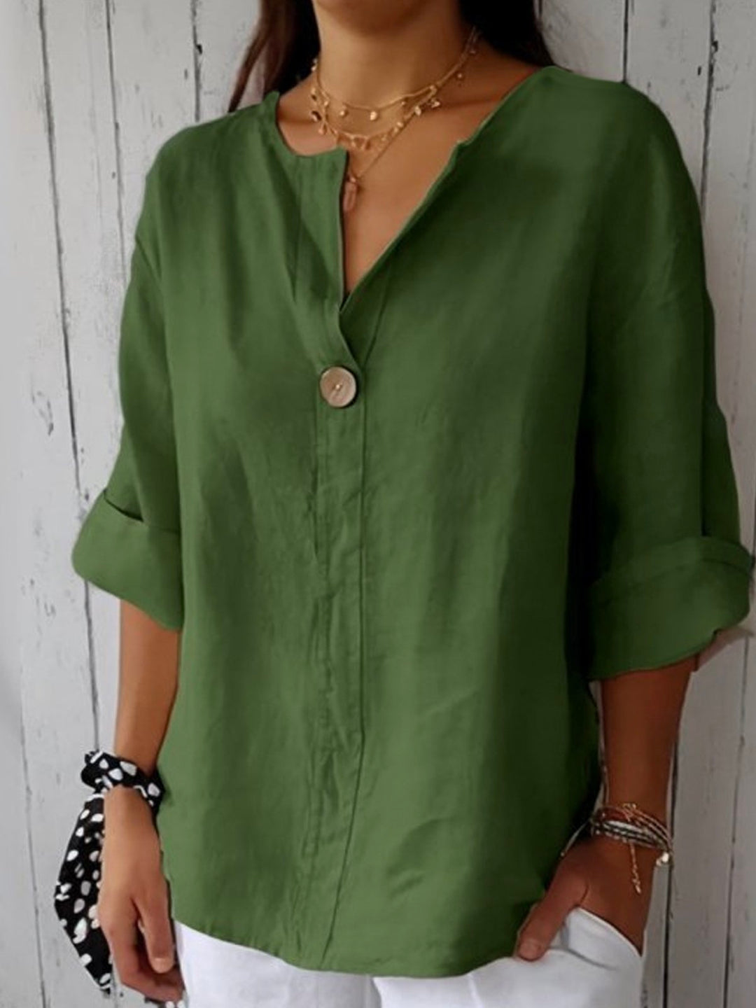 Jasmine's | Effortless V-Neck Blouse