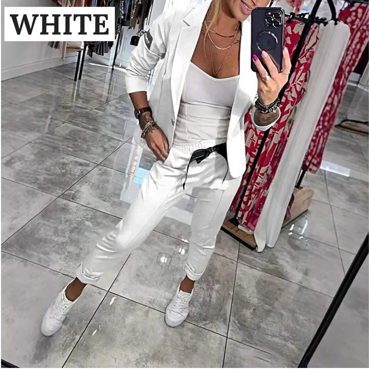 Angelina 2 piece Set Consisting of a casual blazer and trousers