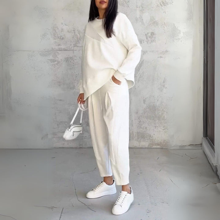 Amanda™ | Comfortable two-piece set with round neckline