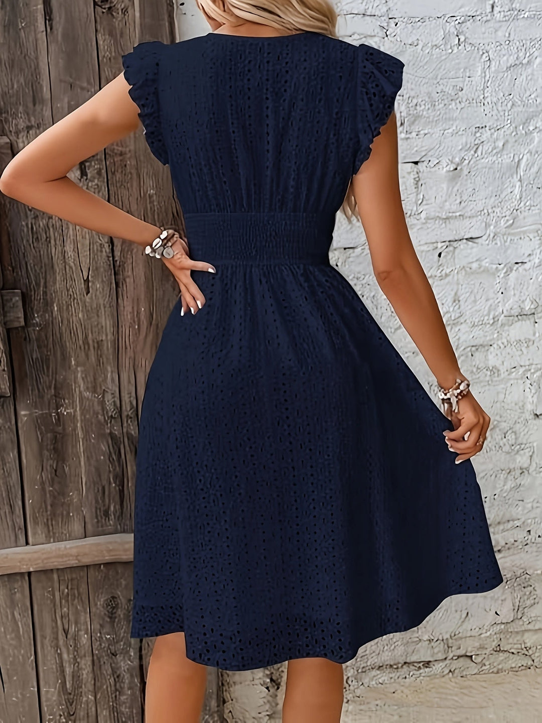 Elegant wrap dress with gathered waist – Light and feminine for spring & summer