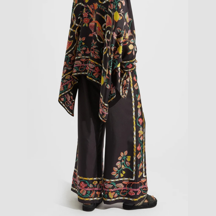 Daphne™ Relaxed Two-Piece Spring Set