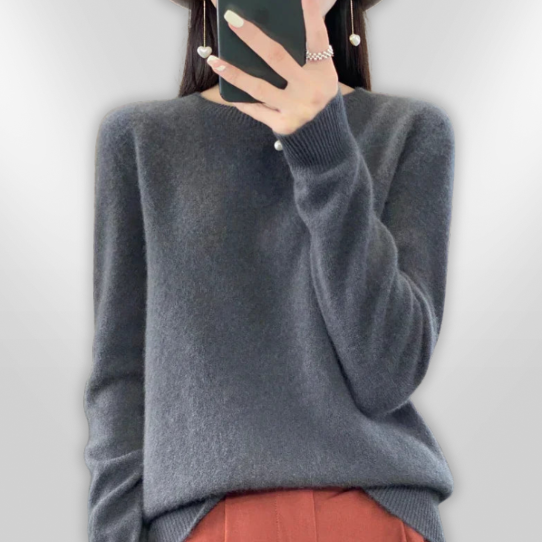 LUNA | Soft Knitted Sweater