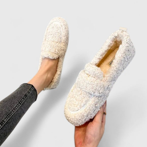 Valeria | Warm Slippers with Elegant Design