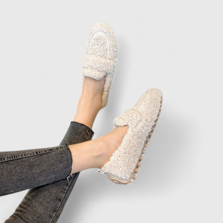 Valeria | Warm Slippers with Elegant Design