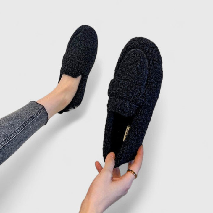 Valeria | Warm Slippers with Elegant Design