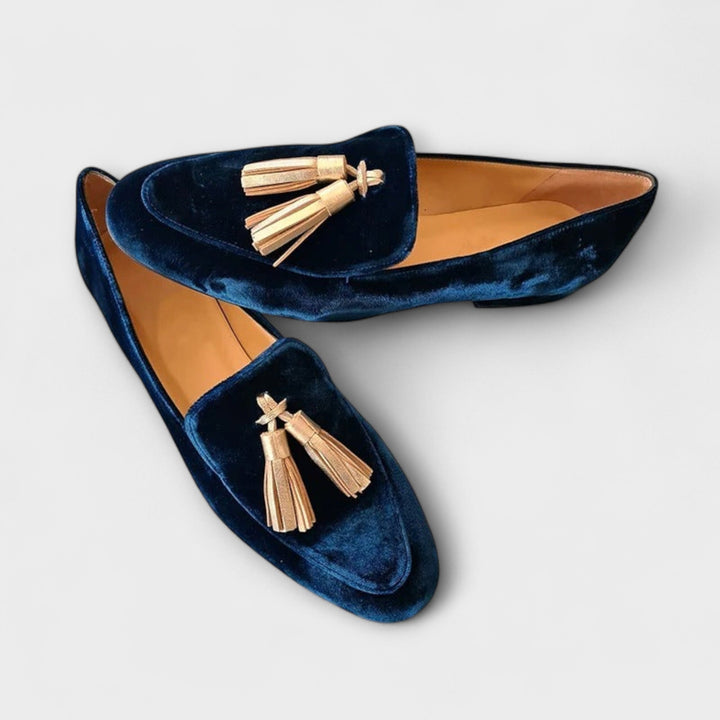 Isabella – Vintage-Inspired Tassel Loafers