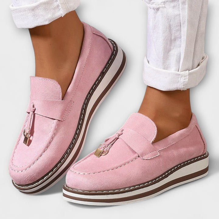 Isabella – Elegant Round Toe Loafers